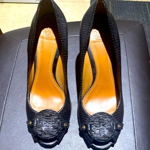 Women’s Tory Burch wedge heel sz8.5 Blk/Brn great condition
